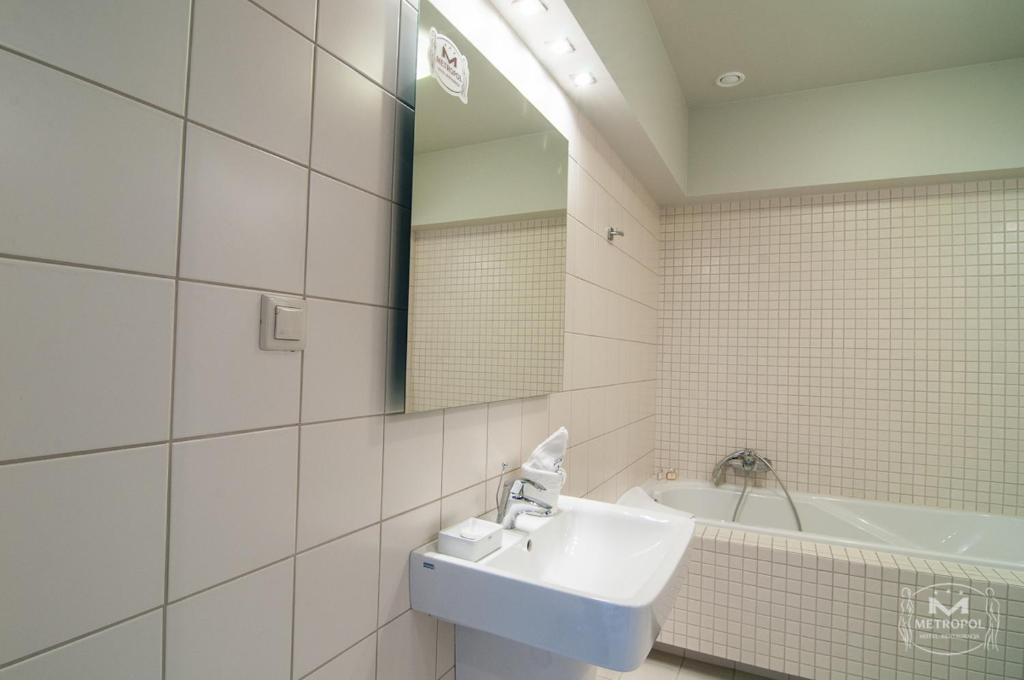 Metropol Hotel Śrem Cameră foto